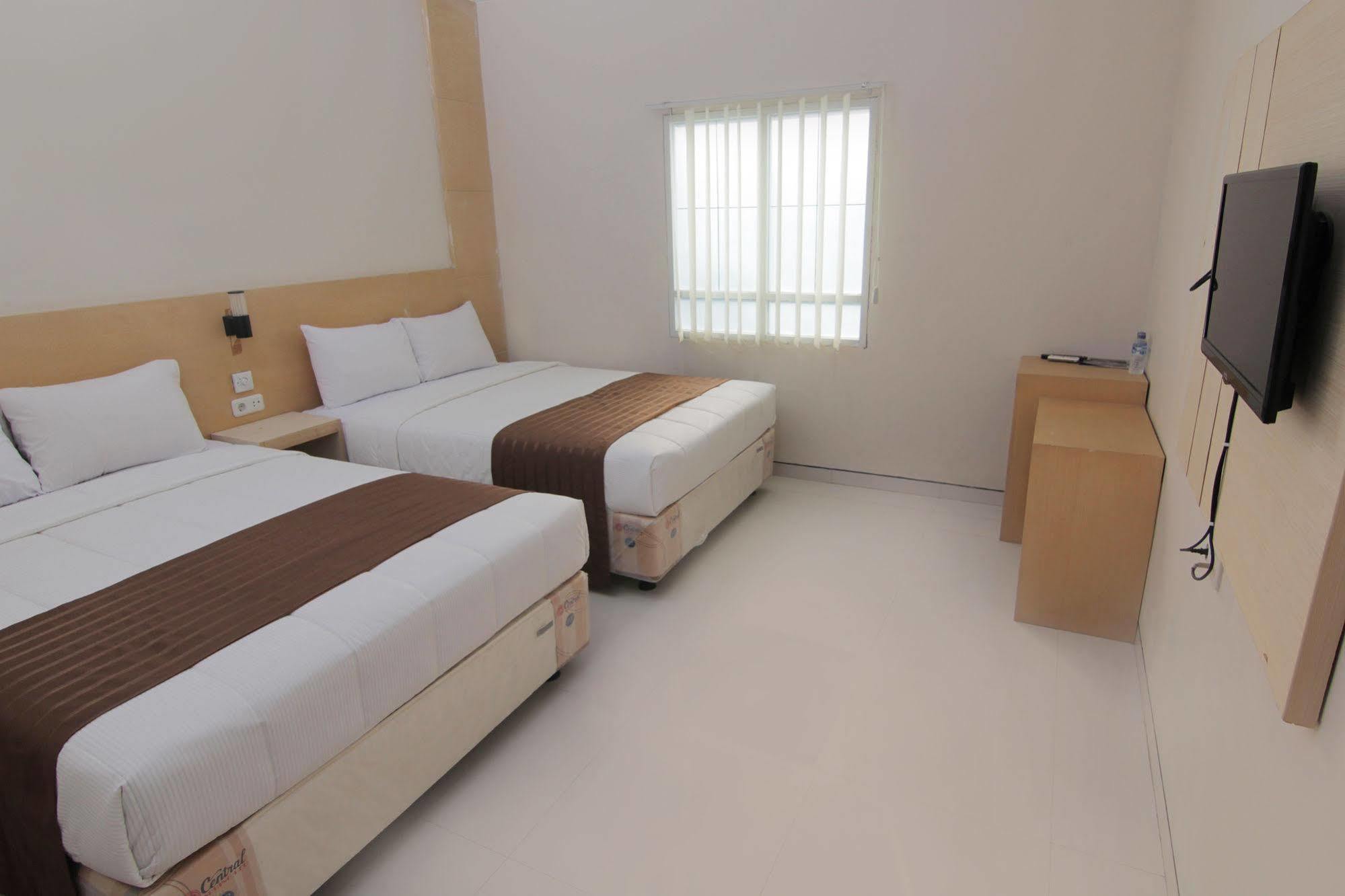 Hotel Grand Surya 2*