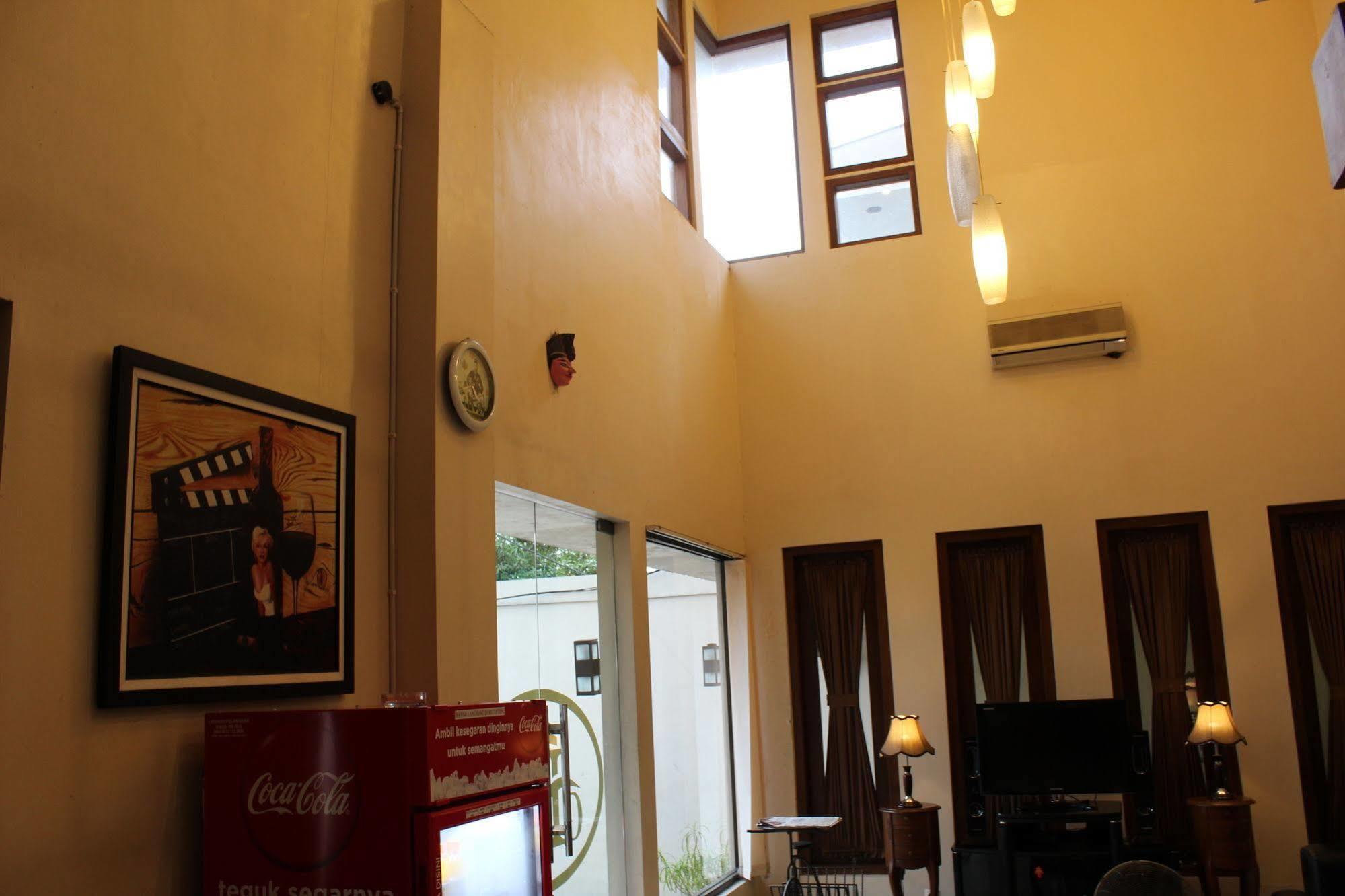 Grand Surya Hotel 2*