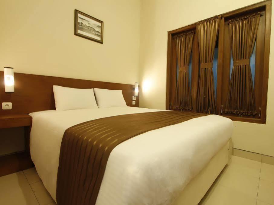 Grand Surya Hotel 2*