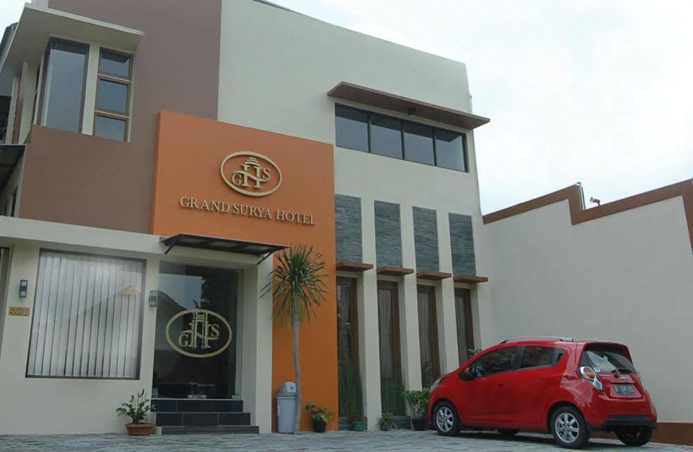 Grand Surya 2*