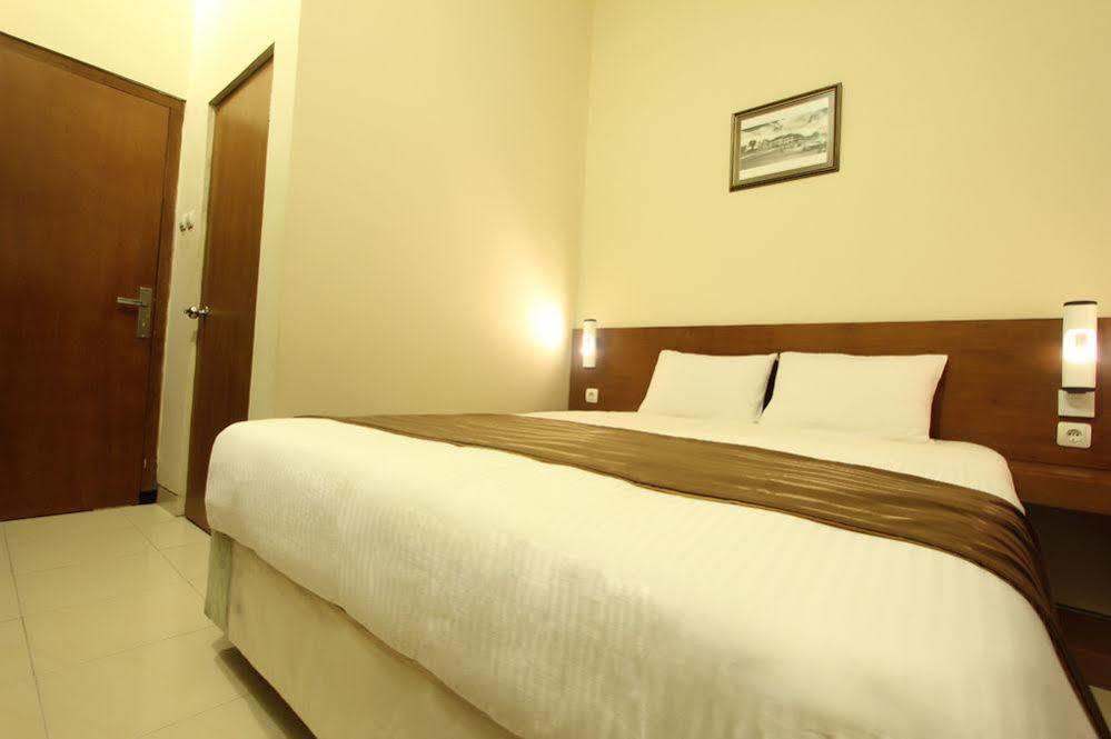 Grand Surya Hotel 2*